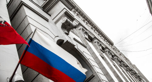 Глава Минпромторга Алиханов выступил за полный запрет вейпов в России